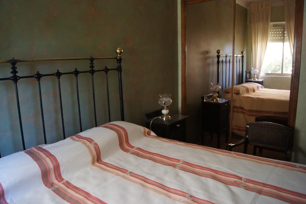 Casa Rural La Conejera Madrigalejo Del Monte Rom bilde